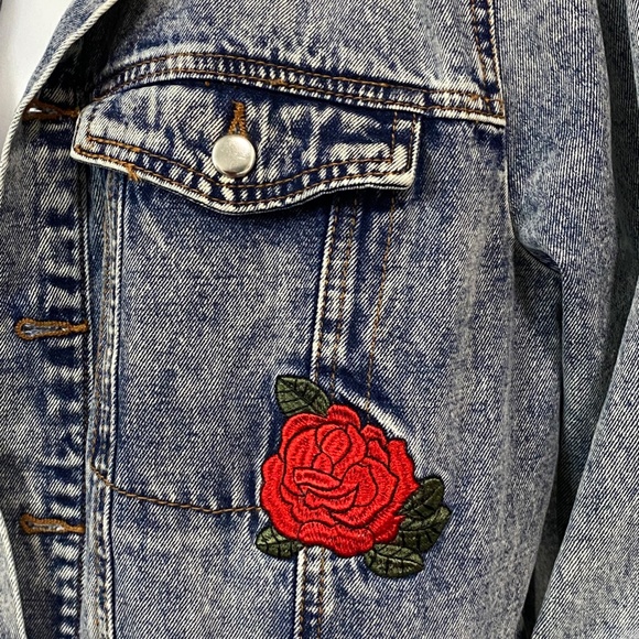 Forever 21 Embroidered Plus Jean Jacket Size 2X - Picture 3 of 12
